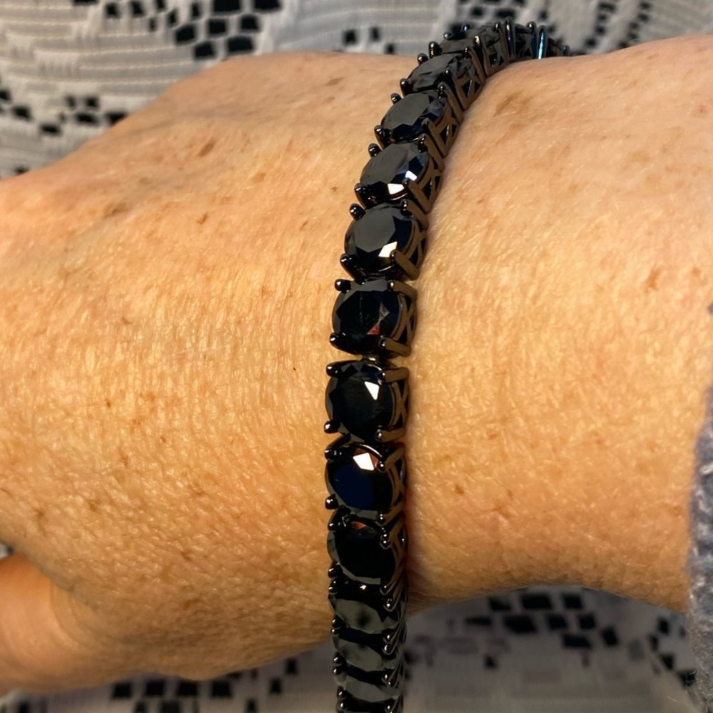 NEW SLEEK GORGEOUS BLACK HEMATITE IMPRESSION BRACELET SPARKLING BLING PARK LANE